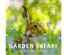 KNYGA Bookshop Garden Safari