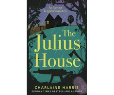 KNYGA Bookshop Julius House