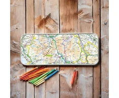 KNYGA Bookshop OS Map Metal Pieštukas Tin - Lake District National Park
