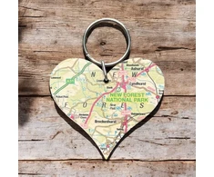 KNYGA Bookshop OS Map Wooden Heart Key-ring - New Forest National Park