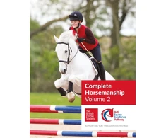 KNYGA British Horse Society Staff BHS Complete Horsemanship: Volume 2