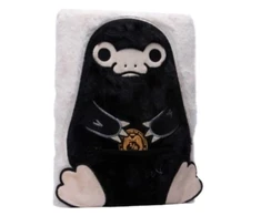 KNYGA Insights Insight Editions Fantastic Beasts: Niffler Plush Journal