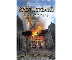 KNYGA John Flanagan Invaders (Brotherband Book 2)