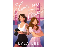 KNYGA Lyla Lee Love in Focus