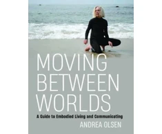 KNYGA Andrea Olsen Moving Between Worlds