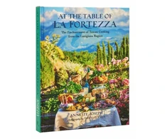 KNYGA Bookshop At The Table Of La Fortezza
