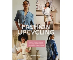 KNYGA Bookshop Fashion Upcycling