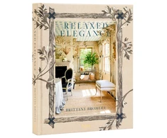 KNYGA Bookshop Relaxed Elegance