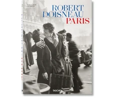 KNYGA Bookshop Robert Doisneau. Paris