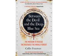 KNYGA Colin Freeman Between the Devil and the Deep Mėlyna Sea