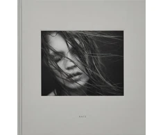 KNYGA Mario Sorrenti Kate