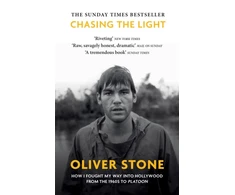 KNYGA Oliver Stone Chasing The Light