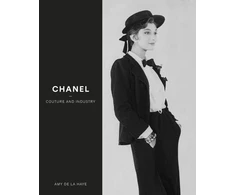 KNYGA Amy de la Haye Chanel