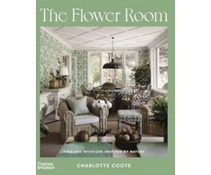 KNYGA Bookshop Flower Room