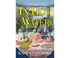 KNYGA Kate Kingsbury In Hot Vanduo
