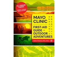 KNYGA Mayo Clinic Press Mayo Clinic First Aid Guide for the Outdoor Adventurer