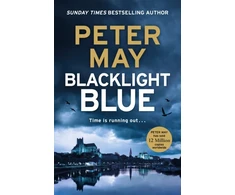 KNYGA Peter May Blacklight Mėlyna, A suspenseful, race against time to crack a cold-case (The Enzo Files Book 3)