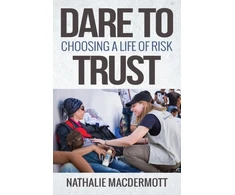KNYGA Nathalie Macdermott Dare to Trust