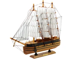 Lean Toys Dekoratyvinis medinis trijų stiebų burlaivio modelis 39x36 cm