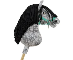 Super Hobby Horse Medinis žirgas su pilku margu kailiu ir juoda karčia