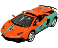 Oranžinės spalvos nuotoliniu būdu valdomas sportinis automobilis su LED žibintais