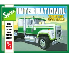 Plastikinis modelis sunkvežimio International Transtar 4300 Eagle 1:25