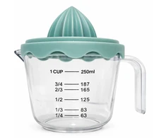 Plastikinis citrusinių vaisių spaustuvas 250 ml
