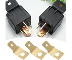 50 vnt. M4 žalvariniai jungtys, 6.3 mm, kampuotos
