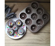 9 mini Bundt formelės, aliuminio, aukso spalvos