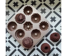 9 mini Bundt formelės, aliuminio, aukso spalvos