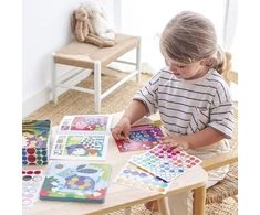 Art &amp; Fun Rinkinys "šunys ir gyvūnai" su spalvotais gumytėmis metalinėje dėžutėje