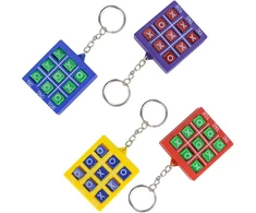 Bcedigad 4 vienetų „tic Tac Toe“ raktų pakabukų rinkinys, juokingas „tic Tac Toe“ žaislas su raktų žiedu, mini „tic Tac Toe“ žaidimas su raktų žiedu, skirtas kuprinės segtukui, gimtadienio mergaitėms