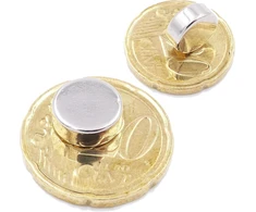 Brudazon 30 mini diskiniai magnetai 10 x 4 mm N52 stipriausio lygio neodimio magnetai itin stiprūs magnetai modelių gamybai, nuotraukoms, lentoms, skelbimų lentoms, šaldytuvams, rankdarbiams, itin stiprūs magnetiniai diskai