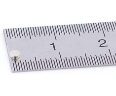 Brudazon 70 mini diskiniai magnetai 2 x 1 mm N52 stipriausio lygio neodimio magnetai itin stiprūs magnetai modelių gamybai, nuotraukoms, lentoms, skelbimų lentoms, šaldytuvams, rankdarbiams, itin stiprūs magnetiniai diskai