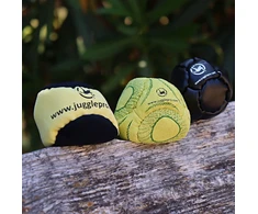 Footbag hacky sack rinkinys iš 3 – freestyle – rankomis siūtas su sustiprintomis siūlėmis ir amara ultra suede – žongliravimo kamuoliukai pradedantiesiems ir profesionalams – tinkamas naudoti patalpose ir lauke