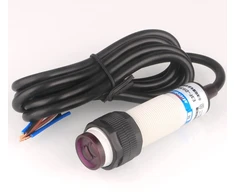 Guuzi 10 cm M18 6-36vdc difuzinis fotoelektrinis jutiklis optinis trijų laidų Npn No (normaliai atviras) artumo jungiklis E3f-ds10c4