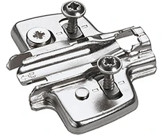 Hettich Direct kryžminė montavimo plokštelė su tiesioginiu aukščio reguliavimu, nikeliuota, skylių eilė 37 x 32 mm, su orientaciniais kaiščiais ir specialiais varžtais (skirta gręžinio skersmeniui 5 x 7,5 mm), atstumas 0,0 mm prekė _ 9075065