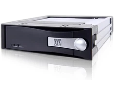 Icy Dock 5.25 colių Hot Swap Sata 2 aliuminio vidinis mobilusis rėmas, kompaktiška versija - juodas