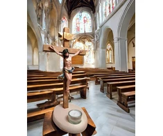 Kaltner Präsente dovanos idėja: 35 cm kryžius, medinis kryžius, nukryžiuotasis, pastatomas kryžius, pagamintas iš tikro buko ir klevo medžio su arbatos žvakute – rankomis dažyta Jėzaus Kristaus figūrėlė, pagaminta iš aukštos kokybės dervos