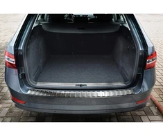 Nerūdijančio plieno galinio buferio apsauga, suderinama su Skoda Superb Combi Iii 2015-2019 ir 2019-2024, įskaitant Scout 'ribs', sidabrinė