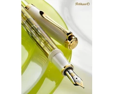 Pelikan Souveran 400 Tortoise-shell vidutinis plunksnakotis - baltas
