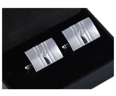 Sagės + dėžutė elegantiškos metalinės marškinių sąsagos s39