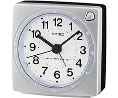Seiko radijo bangomis valdomas žadintuvas su snaudimo funkcija