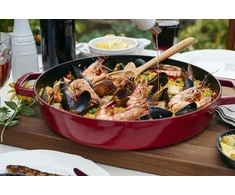 Staub kepimo indas su chistera, tinkamas indukcinėms kaitlentėms, ketus, 1 vnt., vyšninės raudonos spalvos, 24 cm