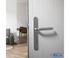 Xfort Uros Upvc poliruoto chromo durų rankena (pz 92 mm, 211 mm atstumas tarp varžtų skylių, 243 mm bendras ilgis) ilga aliuminio pagrindo plokštė Upvc priekinių durų rankena
