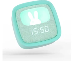 Žadintuvas su naktine lempute Billy Clock - vaikiškas žadintuvas Rabbit - priekinis audinys - švelnus silikoninis rėmelis - skaitmeninis šviesos žadintuvas su data, laiku ir 3 žadintuvo funkcijomis - reguliuojamas