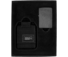 Zippo rinkinys: Juodas Crackle žiebtuvėlis ir juodas dėklas