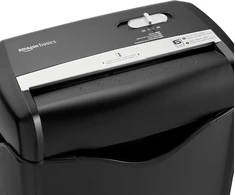 Amazonbasics popieriaus smulkintuvas, 5-6 lapų skersai pjaustantis, skirtas popieriui ir plastikinėms kortelėms
