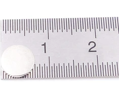 Brudazon 25 mini diskiniai magnetai 7 x 1 mm N52 stipriausio lygio neodimio magnetai itin stiprūs magnetai modelių gamybai, nuotraukoms, lentoms, skelbimų lentoms, šaldytuvams, rankdarbiams, ypač stiprūs diskiniai magnetai