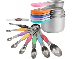 Magnetinių nerūdijančio plieno matavimo indelių ir šaukštų rinkinys su dvigubais matavimo ženklais, 7 matavimo indeliai, 8 dvipusiai matavimo šaukštai, 1 gulsčiukas, skirtas sausiems ir skystiems ingredientams